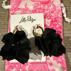 Lilly Pulitzer FINE VINE EARRINGS in NOIR